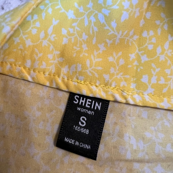 Small Yellow Shein Ditsy Floral Knot Side Wrap Skirt Juniors Womens Mini Ruffles - Picture 4 of 9